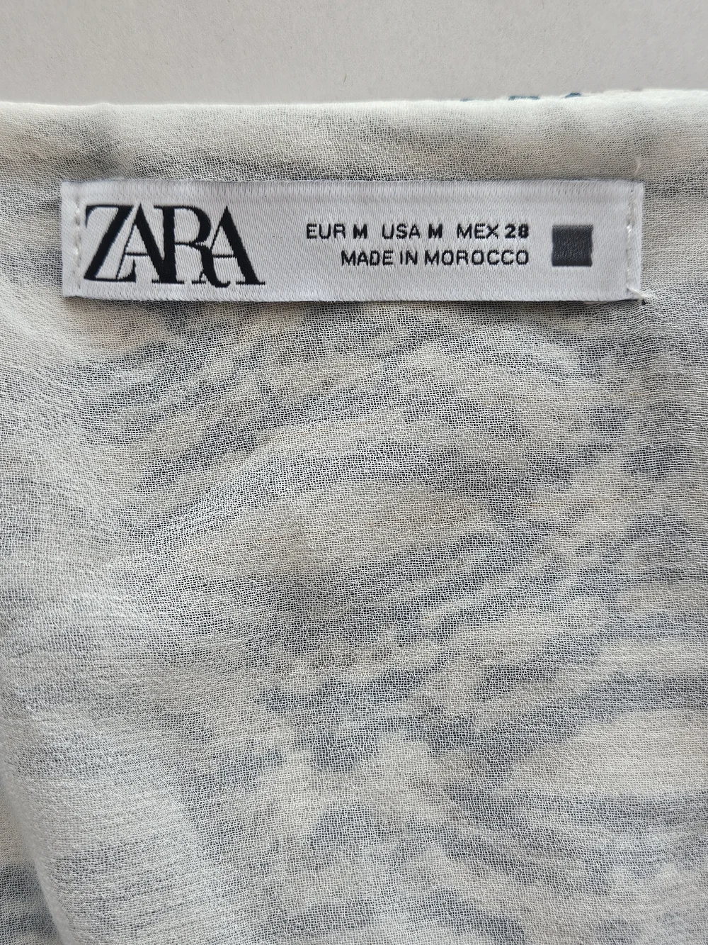 Zara M Blue Cream Abstract Print Metallic Gold Stripe Balloon Sleeve Blouse